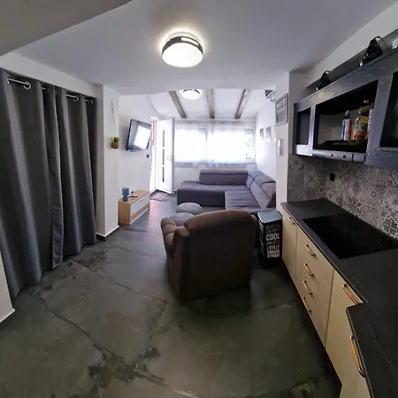 Island Chill Two Apartment *